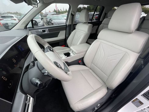 Used 2025 Hyundai Santa Fe SEL image 75