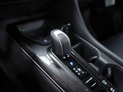 New 2025 Toyota Crown Signia image 17