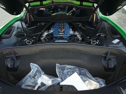 Used 2026 Chevrolet Corvette ZR1 w/ ZR1 Carbon Fiber Aero Package image 40