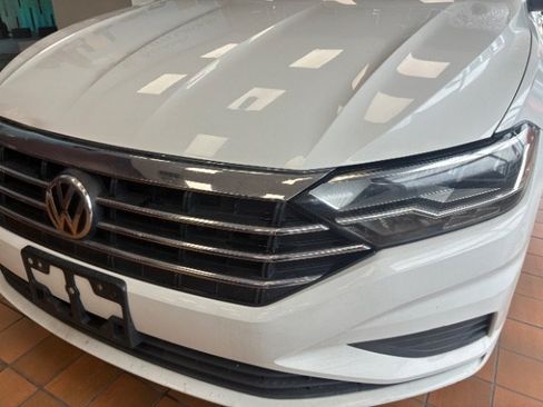 Used 2019 Volkswagen Jetta SE FWD image 9