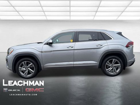 Used 2024 Volkswagen Atlas Cross Sport SEL R-Line AWD/4WD image 8