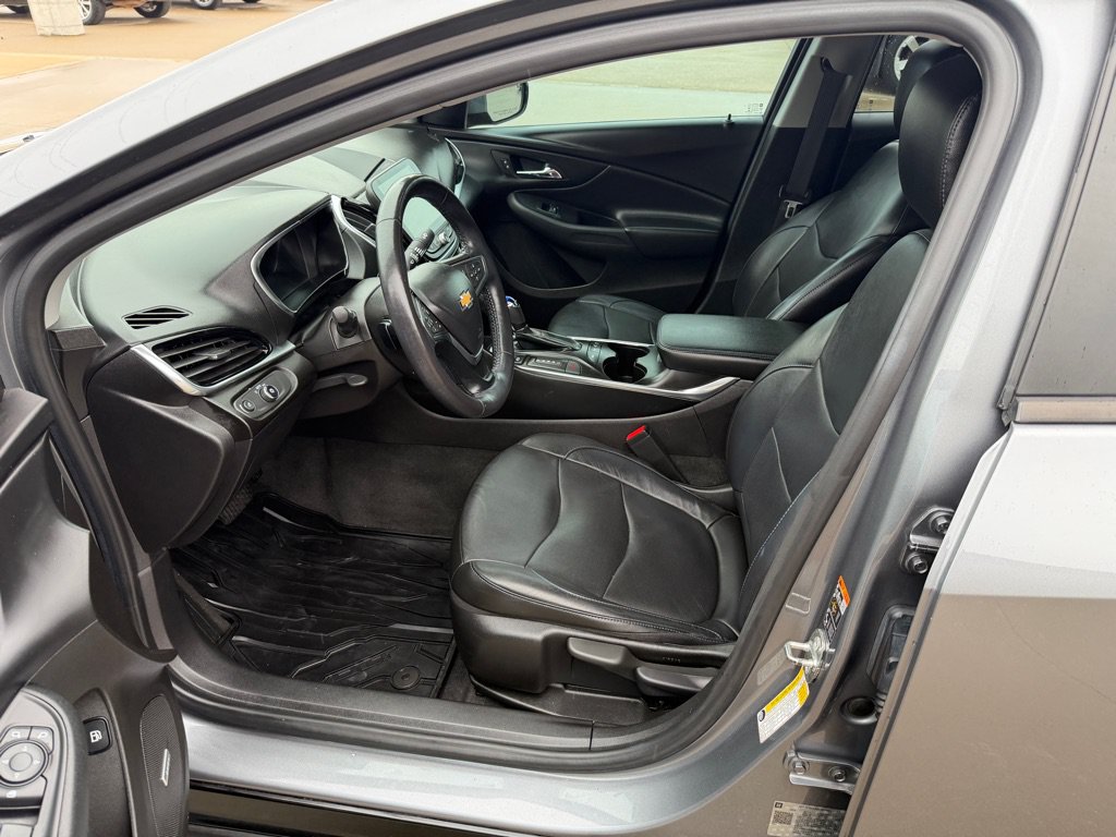 Used 2018 Chevrolet Volt Premier w/ Driver Confidence Package FWD image 20