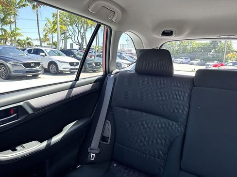 Used 2019 Subaru Outback 2.5i Premium AWD/4WD image 17