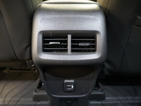 Used 2022 Chevrolet Equinox LT FWD image 31