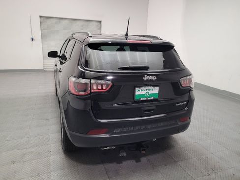 Used 2018 Jeep Compass Sport w/ Tech Group FWD image 6