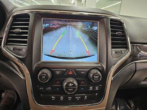 Used 2017 Jeep Grand Cherokee Limited w/ Luxury Group II AWD/4WD image 25