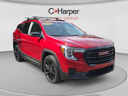 Used 2023 GMC Terrain SLE w/ Driver Convenience Package AWD/4WD image 1