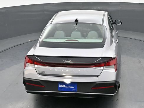 Certified 2025 Hyundai Elantra Sport image 35
