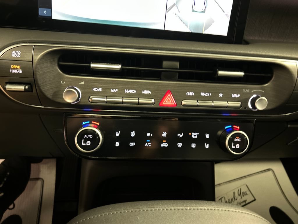 Used 2026 Hyundai Palisade Limited AWD/4WD image 17