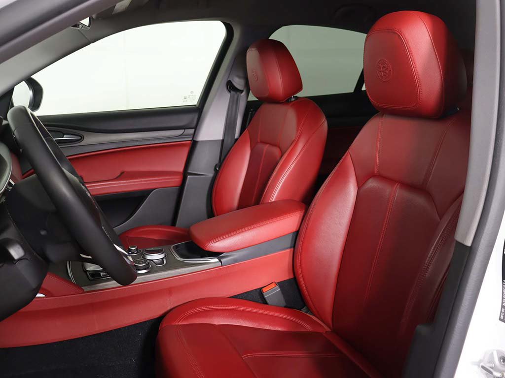 Used 2020 Alfa Romeo Stelvio Ti AWD/4WD image 23