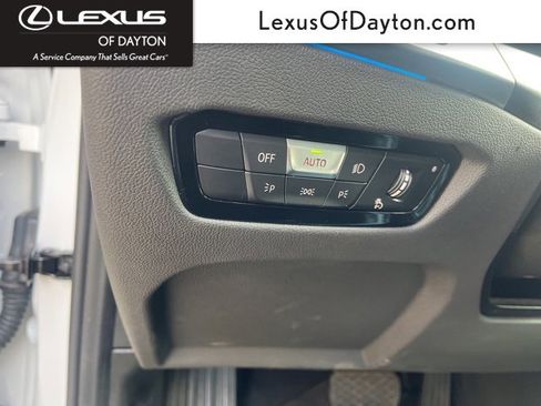 Used 2024 BMW 330i xDrive 330i xDrive image 21
