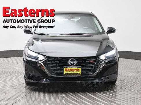 Used 2024 Nissan Sentra SR FWD image 2