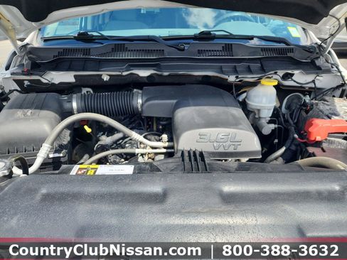 Used 2018 RAM 1500 Express AWD/4WD image 30