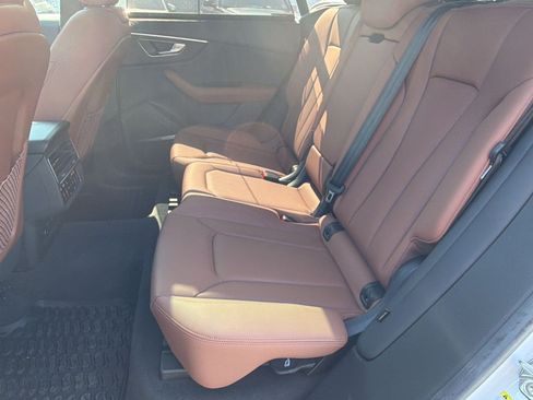 Used 2023 Audi Q8 Prestige AWD/4WD image 32