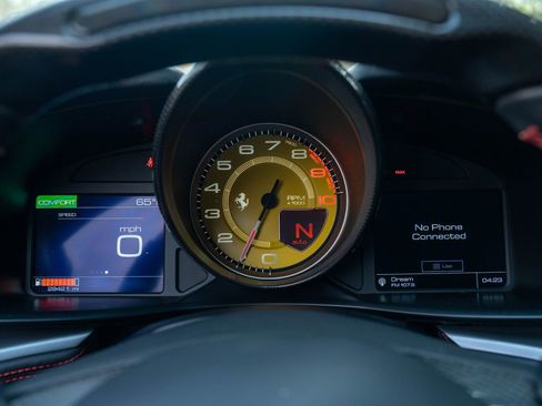 Used 2017 Ferrari GTC4Lusso image 37