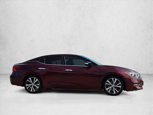 Used 2017 Nissan Maxima Platinum FWD image 4