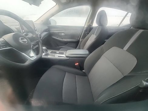 Used 2024 Nissan Sentra SV FWD image 3