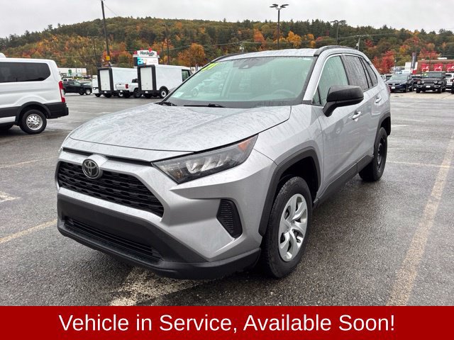 Used 2021 Toyota RAV4 LE AWD/4WD image 3
