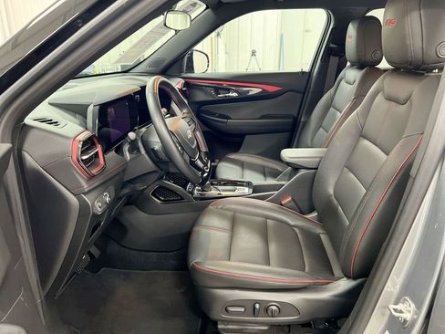 Used 2024 Chevrolet TrailBlazer RS AWD/4WD image 19