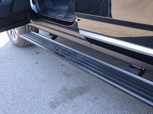 New 2026 GMC Yukon Denali w/ Sun & Power Step Package AWD/4WD image 47