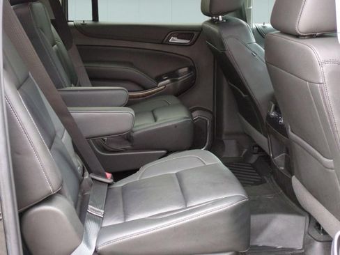 Used 2019 Chevrolet Suburban LT AWD/4WD image 28