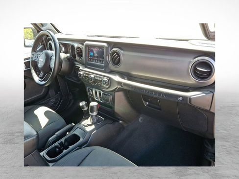 Used 2021 Jeep Wrangler Sport S image 12
