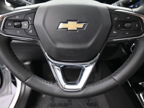 Used 2025 Chevrolet Trax LT w/ LT Convenience Package image 31