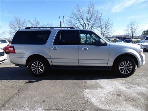 Used 2017 Ford Expedition EL XLT image 5