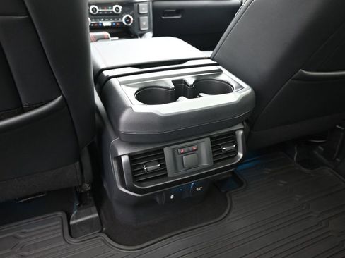 Used 2025 Ford F150 Raptor AWD/4WD image 22