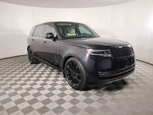 New 2026 Land Rover Range Rover Long Wheelbase SE image 3