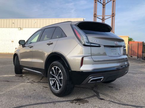 Used 2024 Cadillac XT4 Sport w/ Cold Weather Package FWD image 5