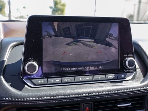 Used 2023 Nissan Rogue SV w/ SV Premium B Package image 28