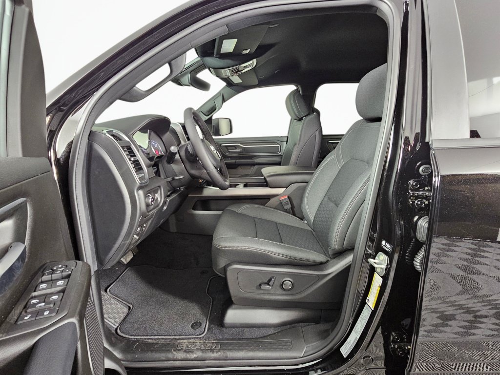 New 2026 RAM 1500 Big Horn AWD/4WD image 19