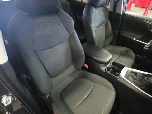 Used 2024 Toyota RAV4 XLE AWD/4WD image 23
