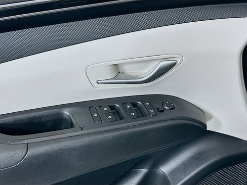 Certified 2022 Hyundai Tucson SE image 17