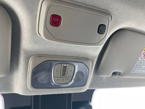 Used 2025 RAM ProMaster 2500 w/ U-Haul Equipment Group FWD image 18