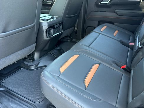 Used 2025 GMC Sierra 1500 AT4 AWD/4WD image 12