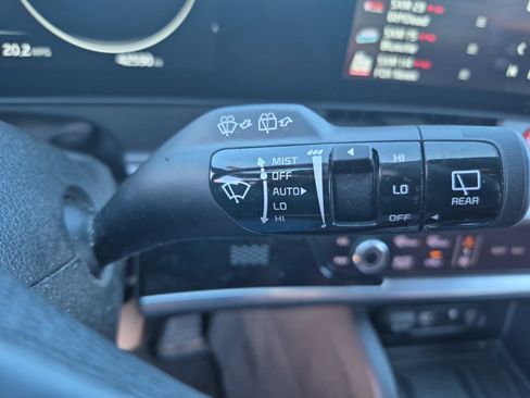Used 2023 Kia Sportage SX FWD image 34
