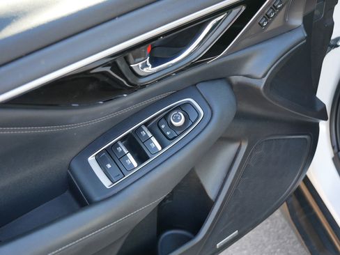 Used 2023 Subaru Outback Limited image 19