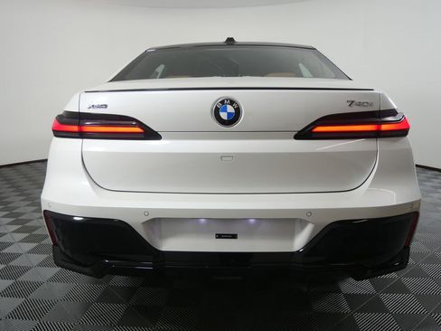 New 2026 BMW 740i xDrive w/ Premium Package image 4