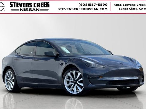 Used 2023 Tesla Model 3 Standard Range image 1