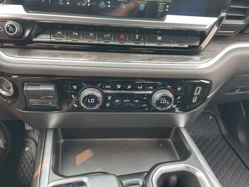 Used 2023 Chevrolet Silverado 1500 LTZ w/ Technology Package AWD/4WD image 31