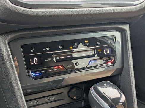 Used 2022 Volkswagen Tiguan SE R-Line image 24