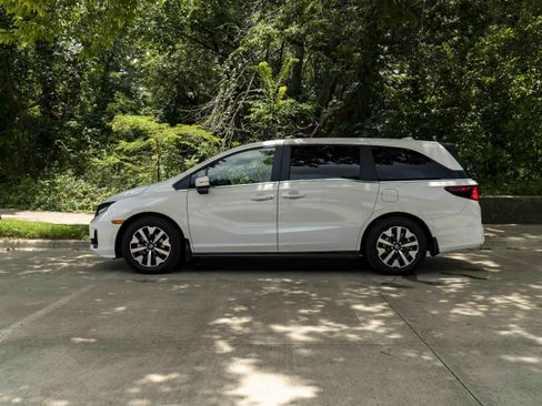 Used 2025 Honda Odyssey EX-L image 6