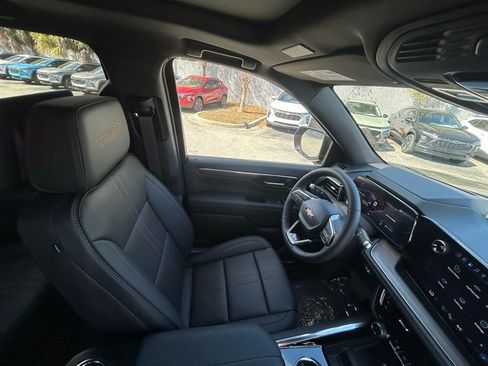 New 2026 Chevrolet Tahoe High Country AWD/4WD image 24