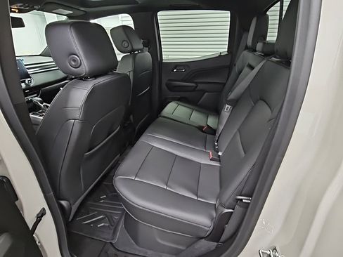 New 2026 GMC Canyon Elevation w/ Convenience Package image 32