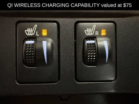 Used 2016 Toyota Camry XLE w/ Moonroof Package FWD image 11