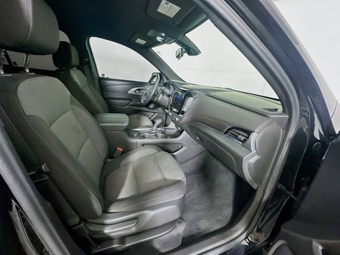 Used 2022 Chevrolet Traverse LT image 31