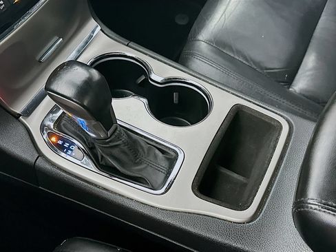 Used 2019 Jeep Grand Cherokee Limited RWD image 16