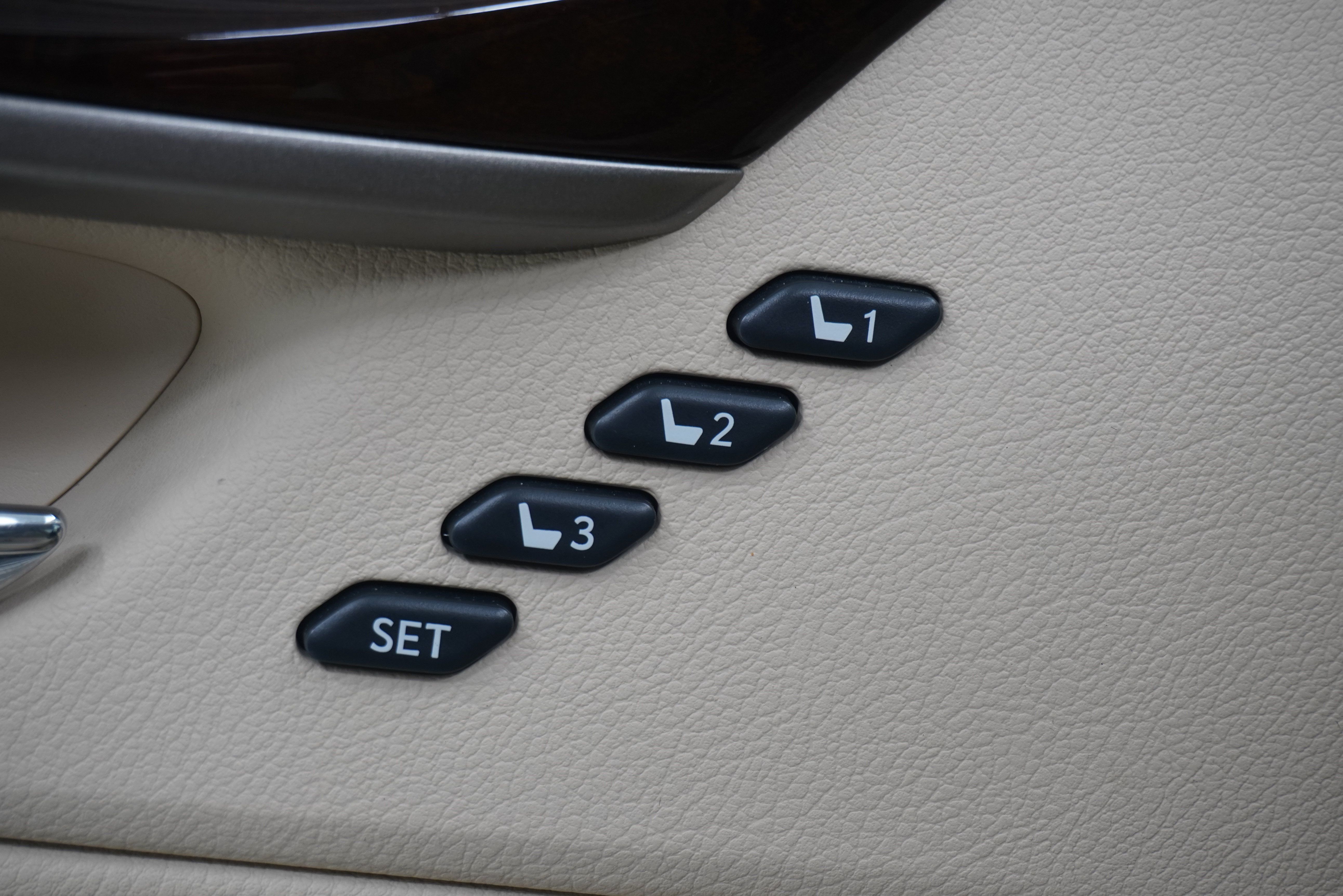 Used 2013 Lexus ES 350 w/ Luxury Pkg FWD image 15